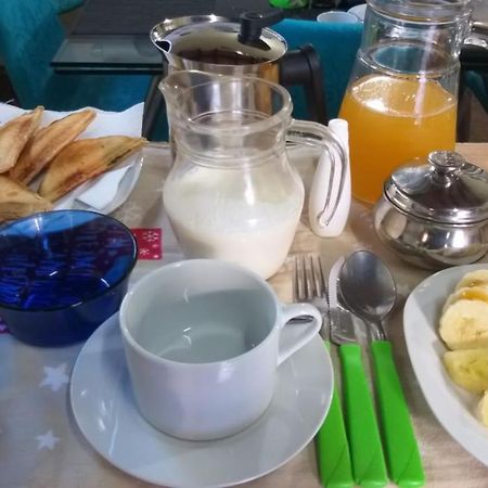 Bed and Breakfast Saiyu Aeropuerto Luque Esterno foto
