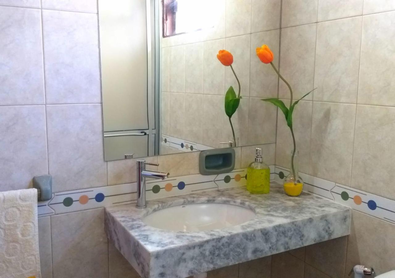 Bed and Breakfast Saiyu Aeropuerto Luque Esterno foto