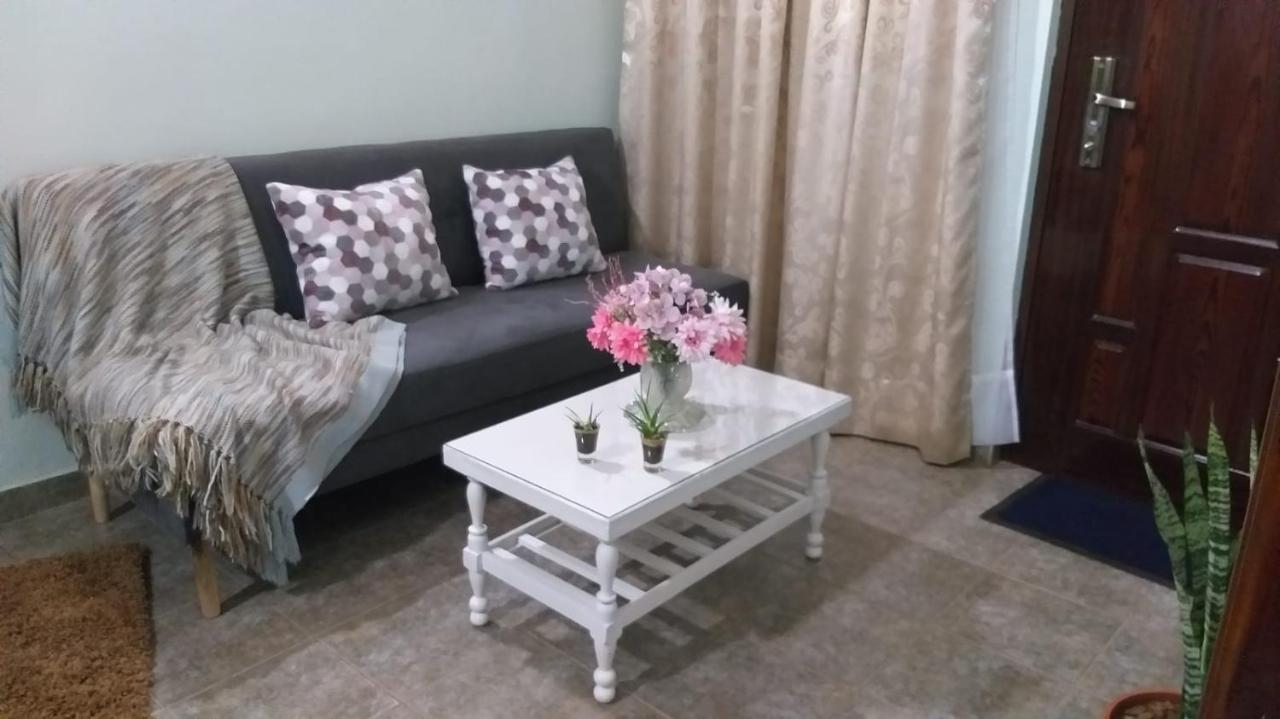 Bed and Breakfast Saiyu Aeropuerto Luque Esterno foto
