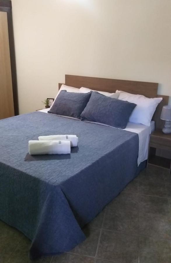 Bed and Breakfast Saiyu Aeropuerto Luque Esterno foto